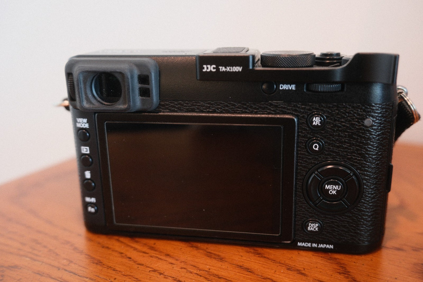 Fujifilm X100T Camera (Glimmerglass 1, Hoage Hood, Thumb Grip Included!)
