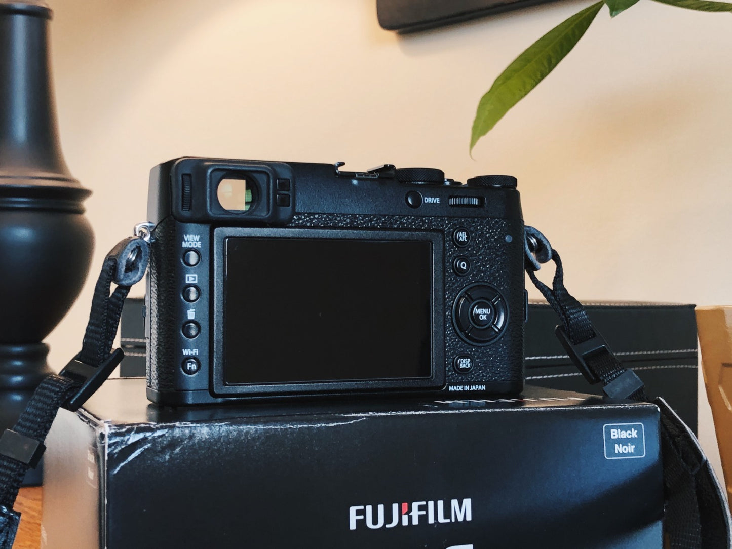 Fujifilm X100T Camera (Glimmerglass 1, Hoage Hood, Thumb Grip Included!)