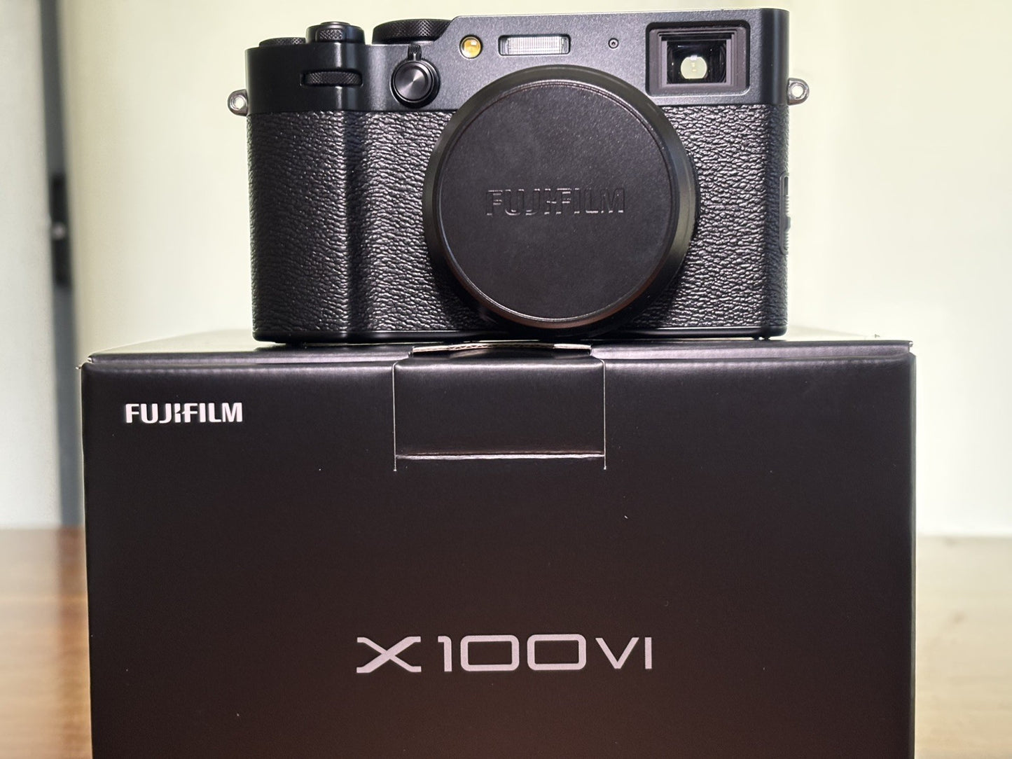 Fujifilm X100VI [Mint Condition] Black, Low Shutter Count with Extra Accessories