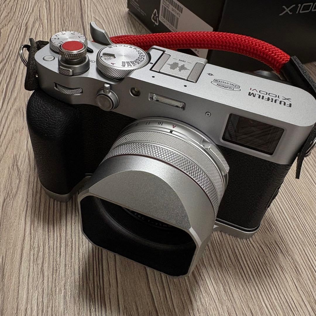 FUJIFILM X100VI Silver (with many luxurious bonuses)